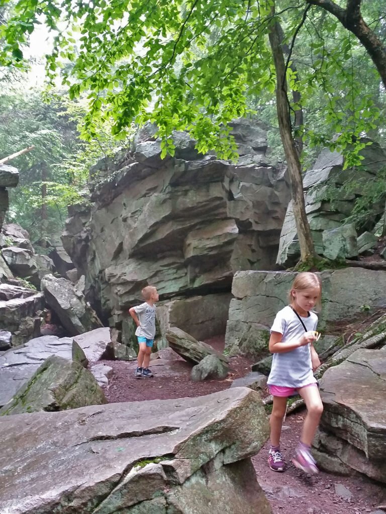 Rickets-Glenn-state-park-met-kinderen